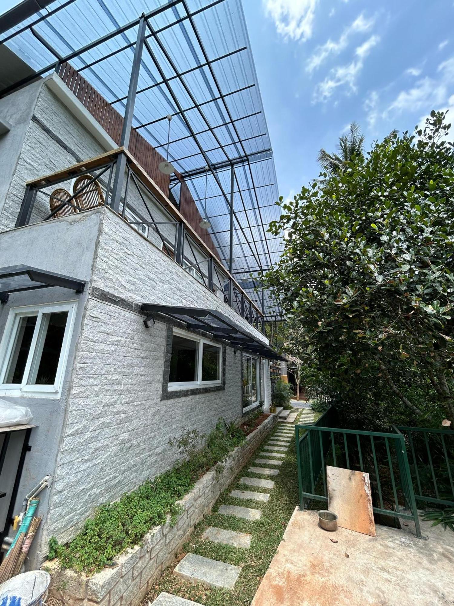 Ferienwohnung Kv By Halcyon Traveltech Anachal Exterior foto