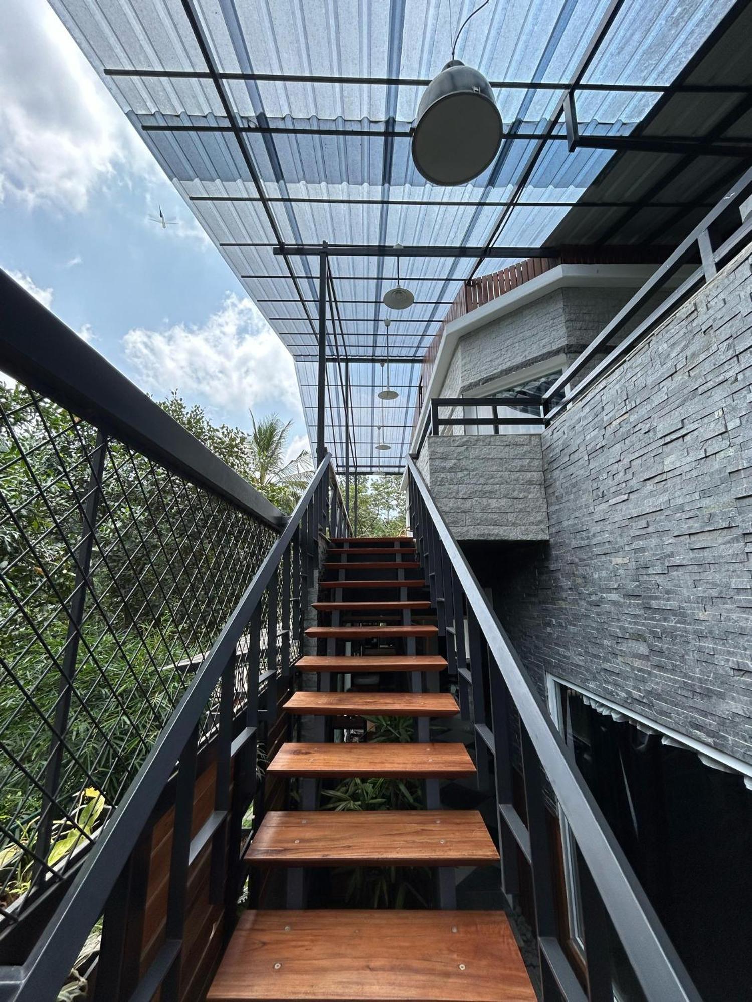 Ferienwohnung Kv By Halcyon Traveltech Anachal Exterior foto