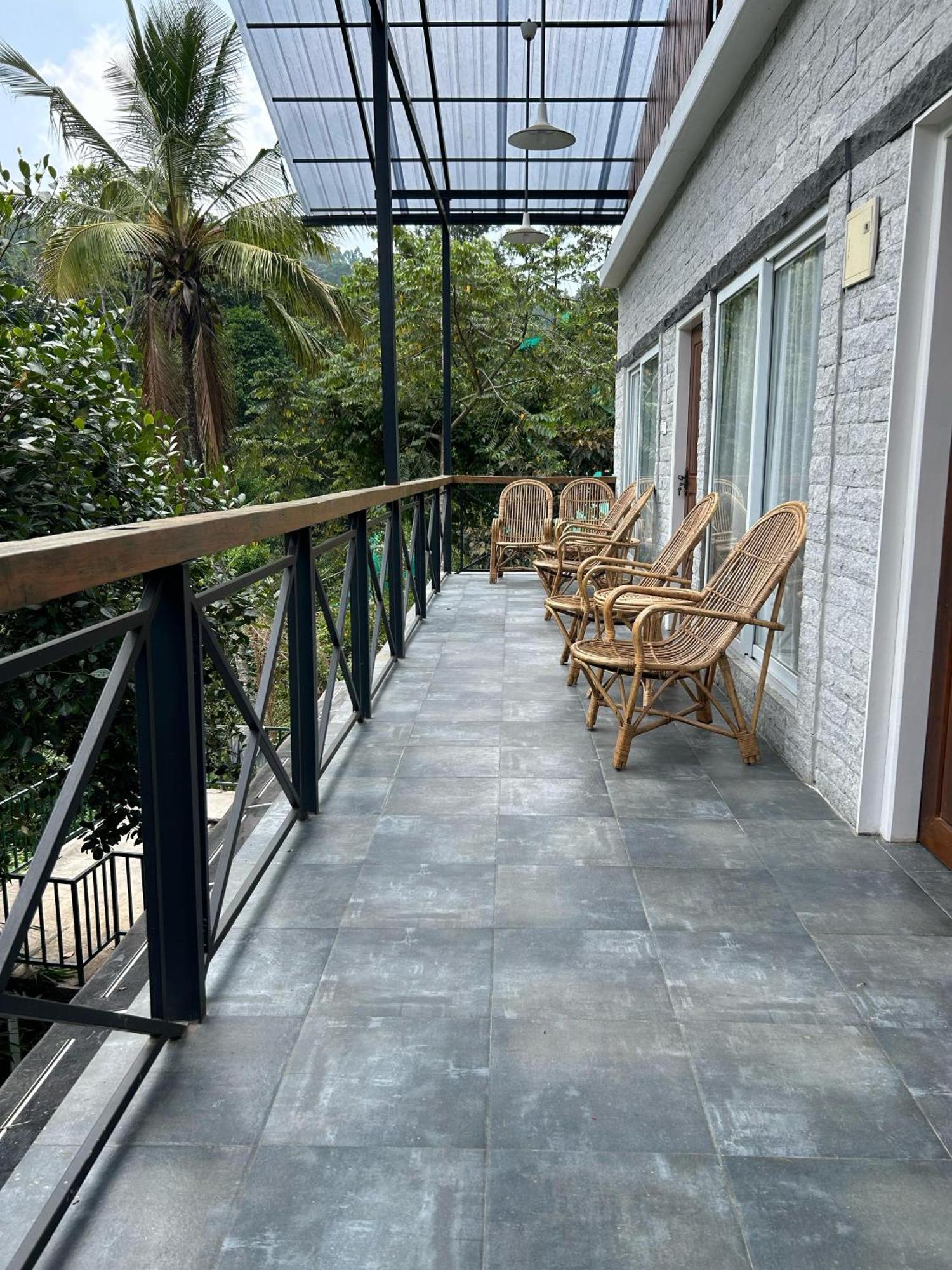 Ferienwohnung Kv By Halcyon Traveltech Anachal Exterior foto